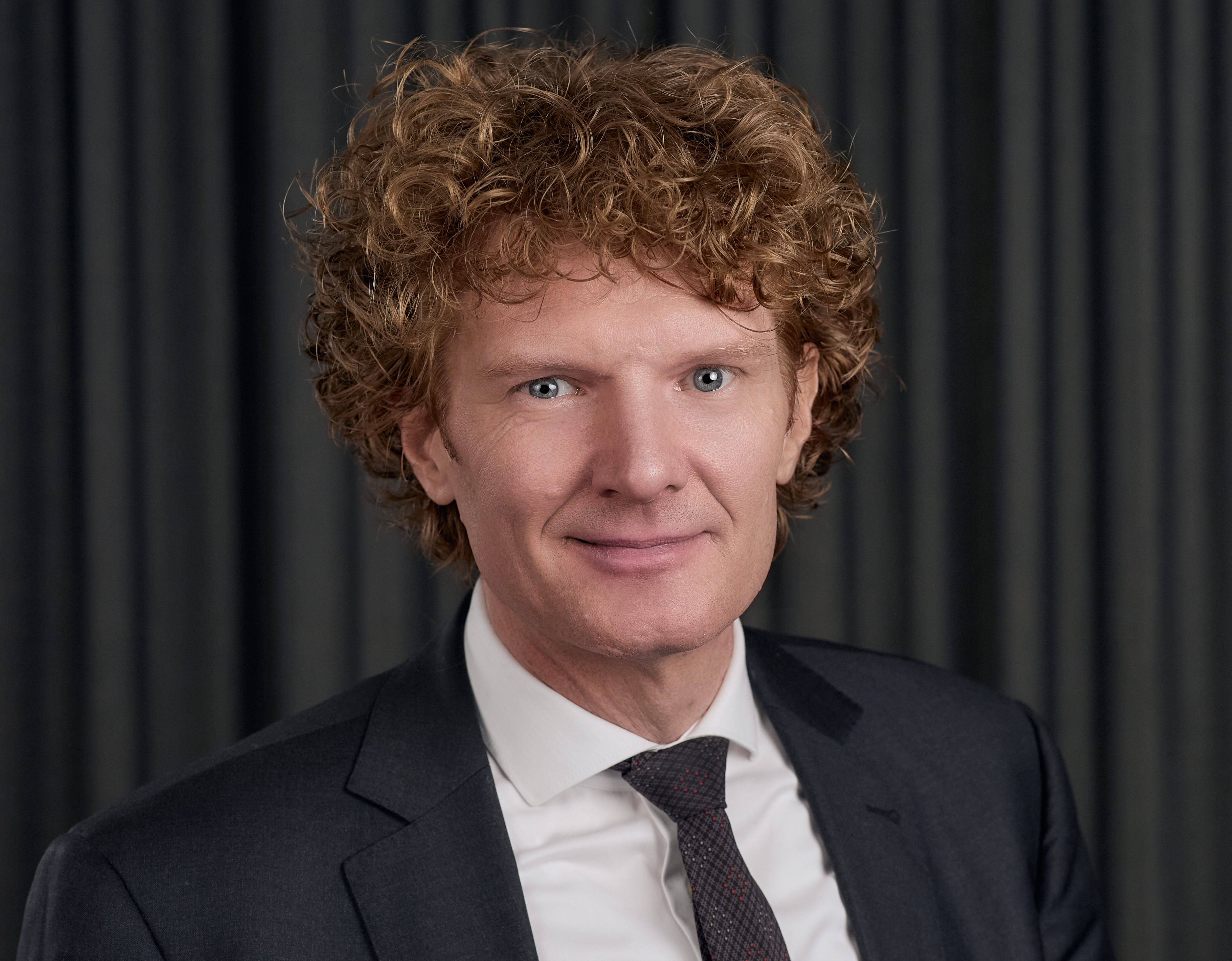 Thomas_Dibbern_Portraet.jpg