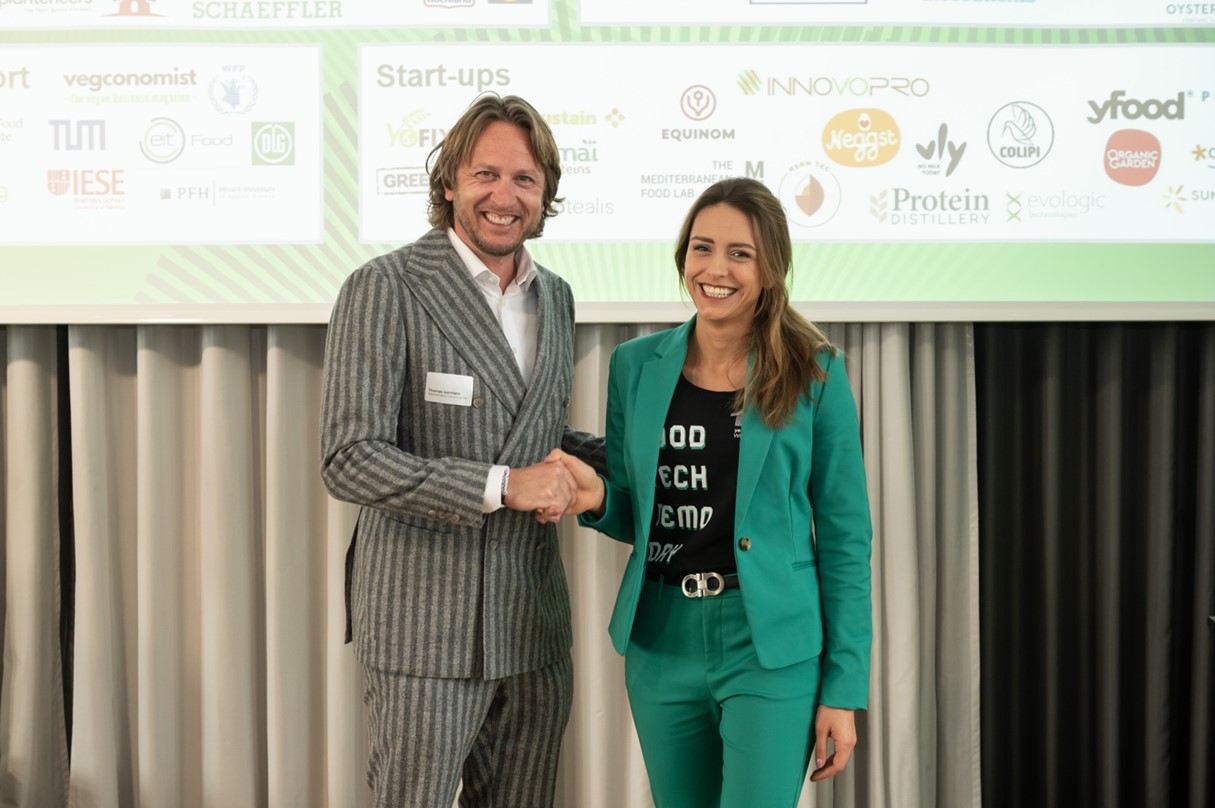 BayWa FoodTech Demo Day 2023_Kristal Golan und Thomas Isermann_(c) BayWa AG_Daniel Schvarcz.jpg